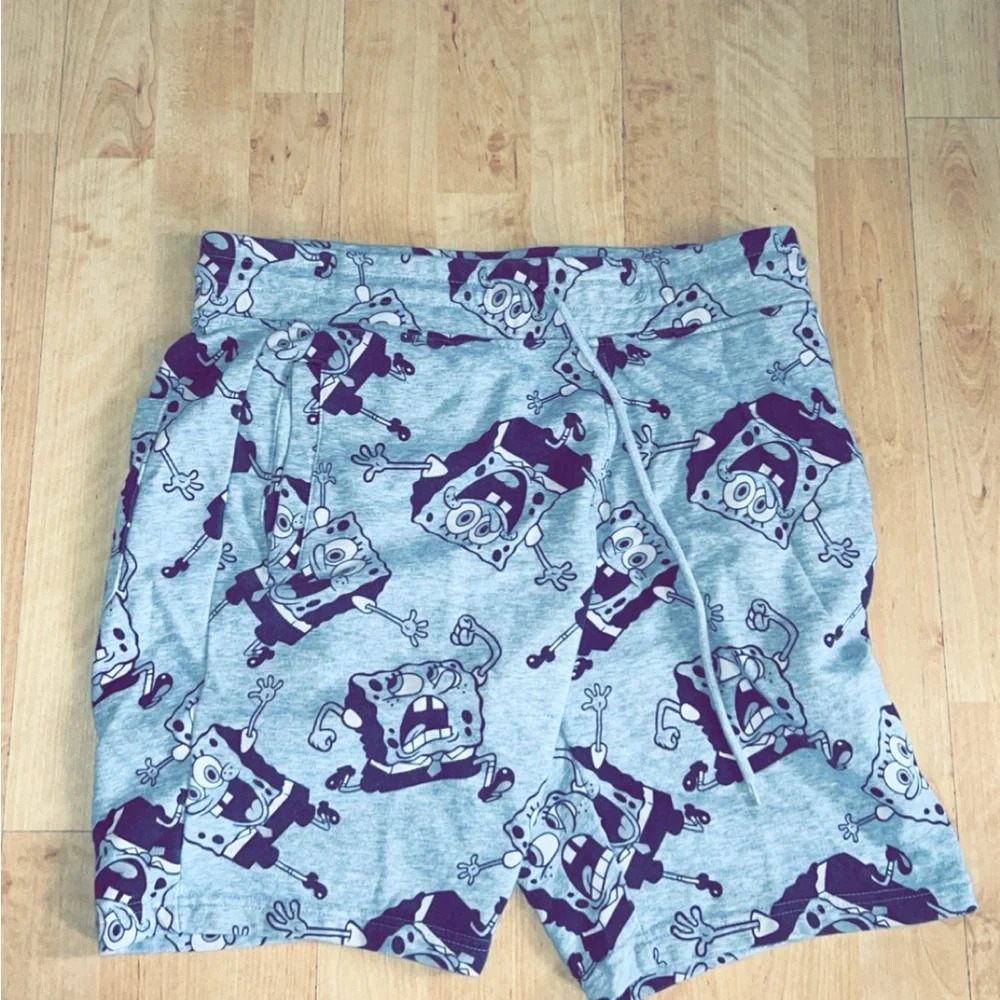 Shorts - Picture 2 of 3